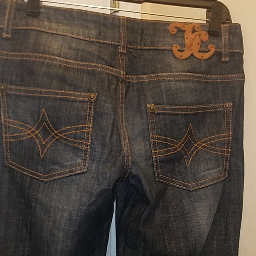 Jean - Picture 3 of 6